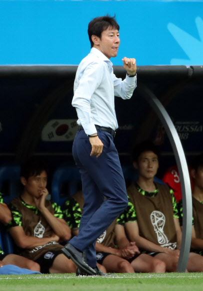 [월드컵] 작전 지시하는 신태용 감독