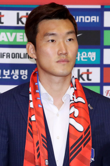 장현수, 착잡한 표정