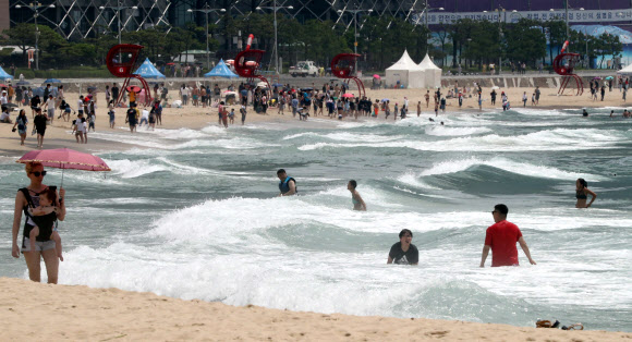 부산 해수욕장 7곳 전면 개장