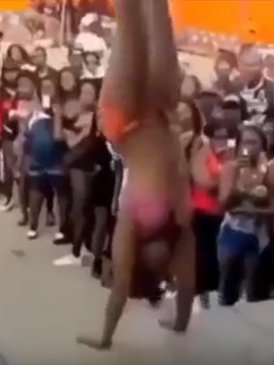 얼굴이 부딪혀도 트월킹 추는 댄서