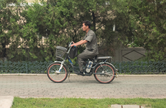 [포토인사이트] 북한의 전기 자전거