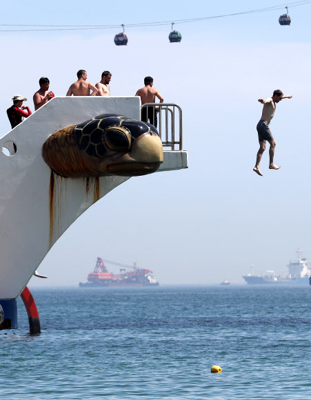 바다로 더위 탈출