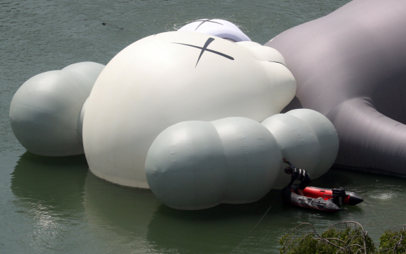 [서울포토] ‘날 따라 쉬어요, 이렇게~’