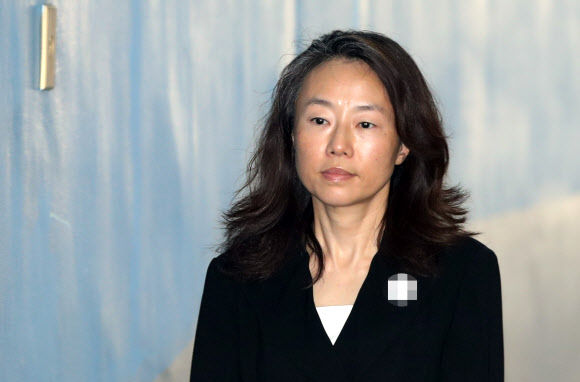공판 출석하는 조윤선 전 장관