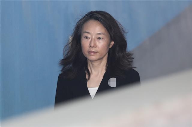 법정 향하는 조윤선