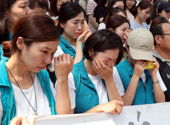 KTX 복직 승무원, 눈물의 기자회견