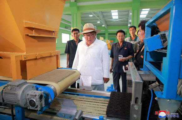 북한 김정은 위원장, 122호 양묘장 시찰