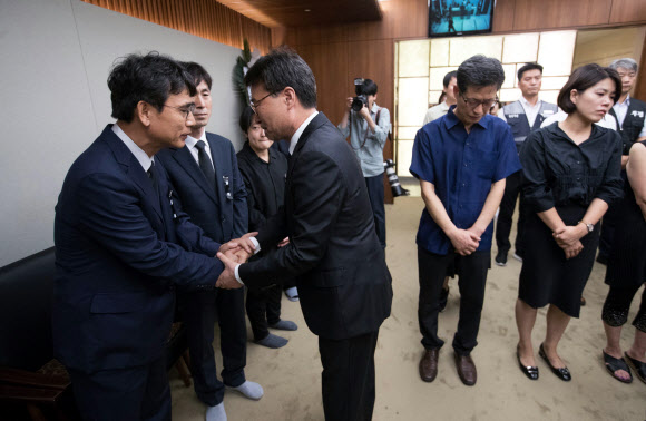 유시민 위로하는 장하성