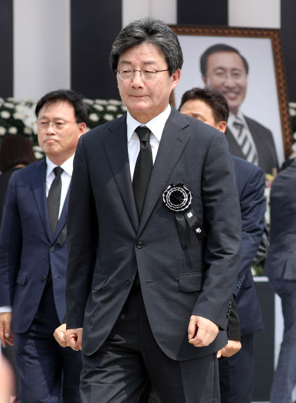 고 노회찬 의원 추모하는 유승민