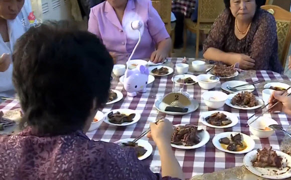 가마솥더위에 북한서도 손선풍기 등장