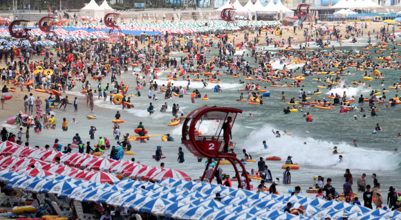 해운대로 폭염 탈출