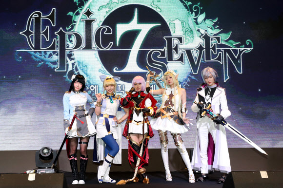 ‘에픽세븐’ 캐릭터 코스프레