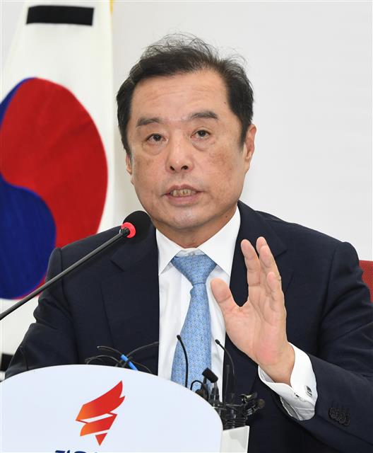 김병준 자유한국당 비상대책위원장