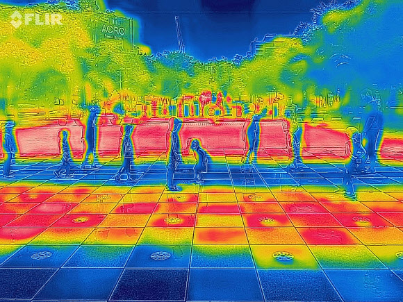 올여름 나는 파란 인간이 되고 싶다