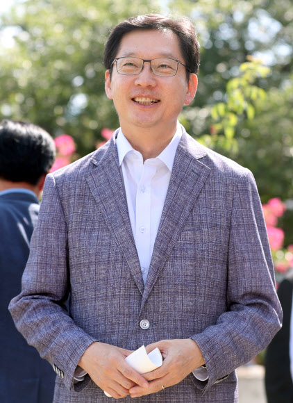 김경수 지사, 밝은 표정