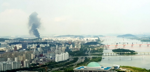 서울 강서구 인근에서 치솟은 연기