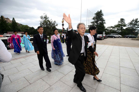 ‘개별상봉하러 갑니다’