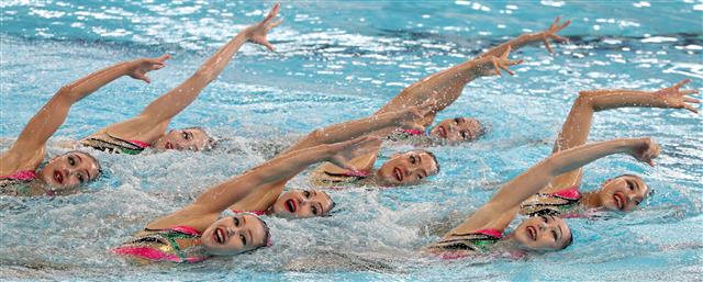 ‘우리가 북한의 인어공주에요’