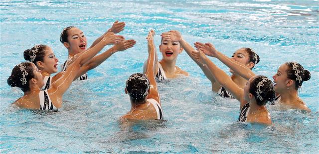 아티스틱 스위밍 ‘하나가 되어’