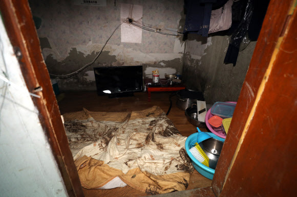 ‘복구 엄두도 안 나’…방치된 침수 주택