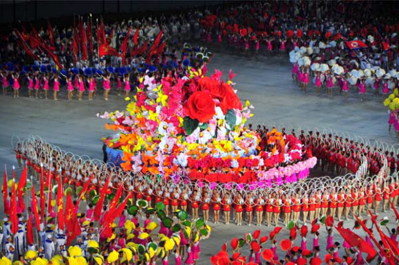 북한이 공개한 새 집단체조 모습