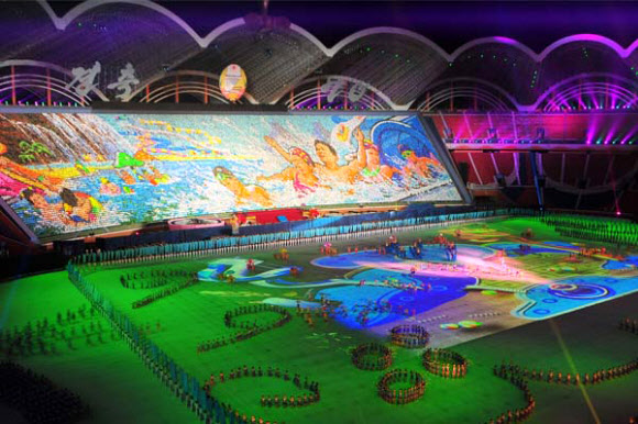 북한이 공개한 새 집단체조 모습