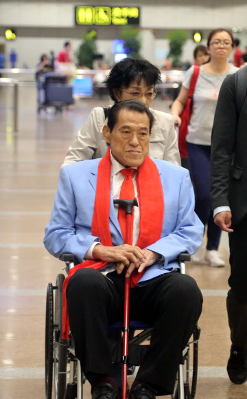 ‘방북’ 이노키 일본 의원 베이징 경유