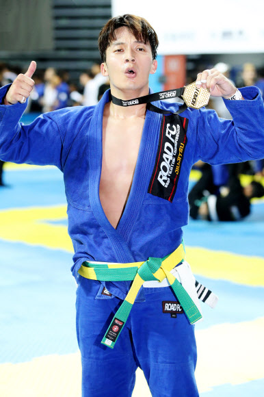 허경환, 로드FC 주짓수 대회 메달 획득