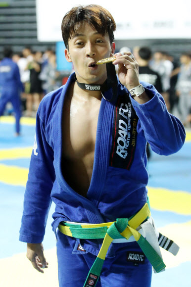 주짓수 대회 메달 획득한 허경환