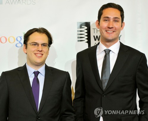 세계 최대 사진 공유 소셜미디어인 인스타그램 공동창업자 마크 크리거(왼쪽)와 케빈 시스트롬(오른쪽). 연합뉴스