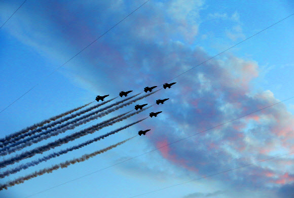 서울 상공 지나는 블랙이글스