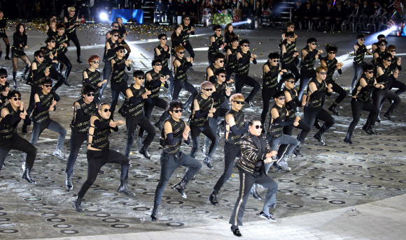 ‘싸이’, 국군의날 스타일!