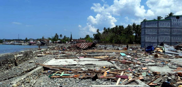 지진과 쓰나미로 대규모 인명피해가 발생한 인도네시아 중앙술라웨시 주 팔루와 동갈라 지역의 참상. 2018.10.2  현지 한국 교민 제공