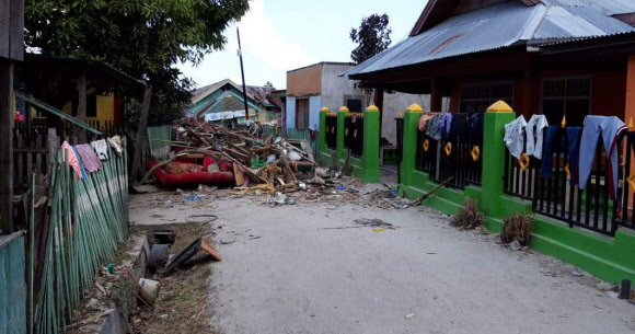 지진과 쓰나미로 대규모 인명피해가 발생한 인도네시아 중앙술라웨시 주 팔루와 동갈라 지역의 참상. 2018.10.2  현지 한국 교민 제공