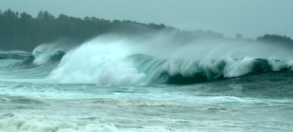 태풍의 길목 제주 ‘초비상’