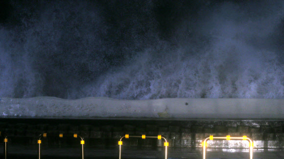 제주 강타한 태풍 ‘콩레이’