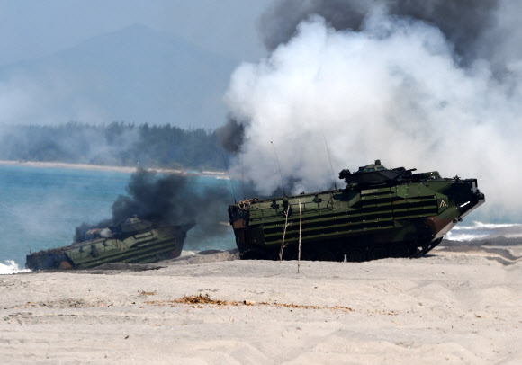 南중국해 연안서 필리핀, 美日과 합동 군사훈련