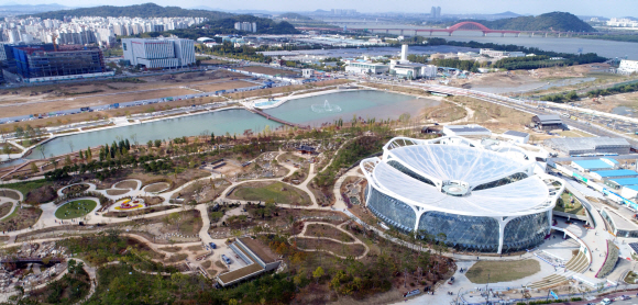 ‘여의도공원 2.2배’ 서울식물원 임시 개방 