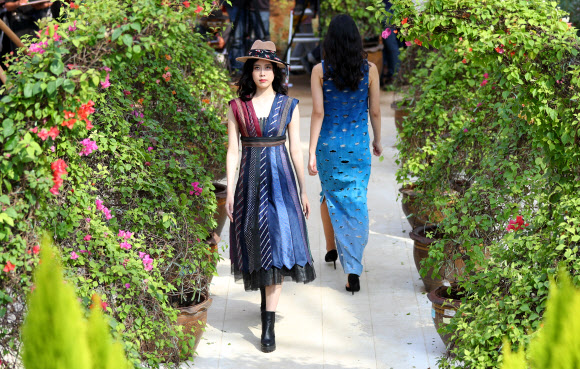 런웨이가 된 식물원