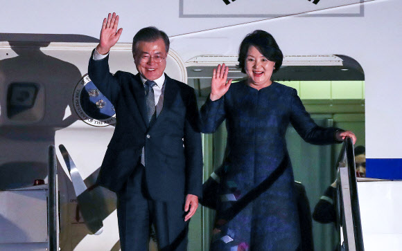 이탈리아 로마 도착한 문 대통령