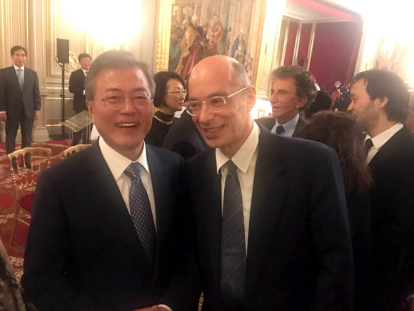 ‘프랑스방문 B컷’, 문 대통령과 베르나르 베르베르