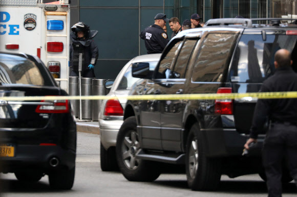 뉴욕 CNN방송 입주 타임워너 빌딩에 폭발물 의심 소포 배달