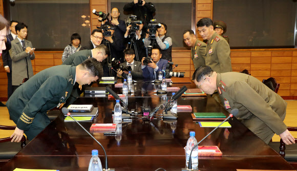 남북장성급회담 ‘시작’