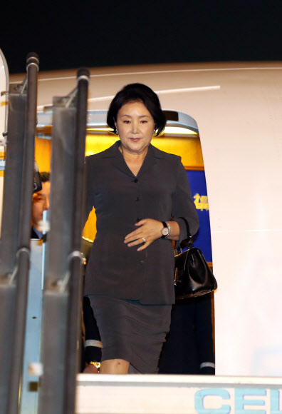 김정숙 여사, 인도 도착