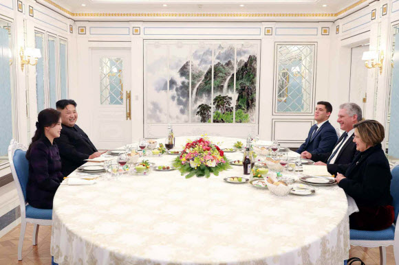 김정은-쿠바 지도자, 이틀째 면담