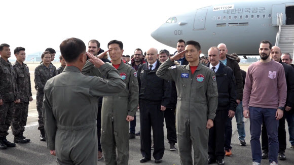 공군, 국내 첫 공중급유기 도입