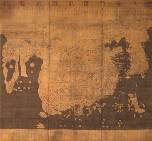 혼일강리역대국도지도-조선 태종 때인 1402년에 만들어진 동양에서 가장 오래된 세계지도로 알려져 있다. 