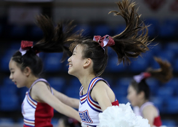 ‘머리카락 휘날리며’