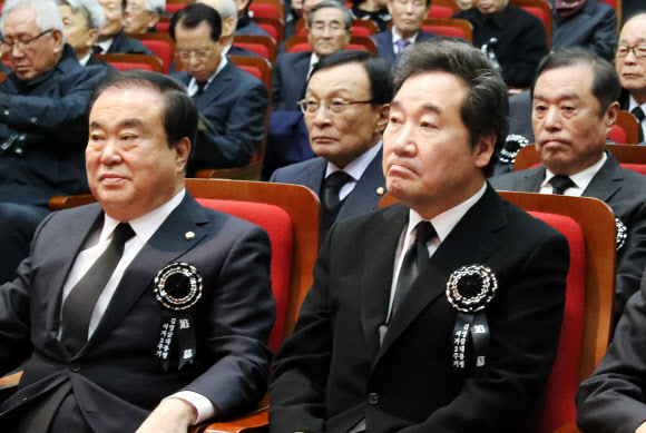 YS 서거 3주기 추모식 참석한 이낙연 총리