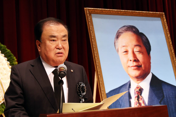 ‘YS 서거 3주기’ 추모사 하는 문희상 의장